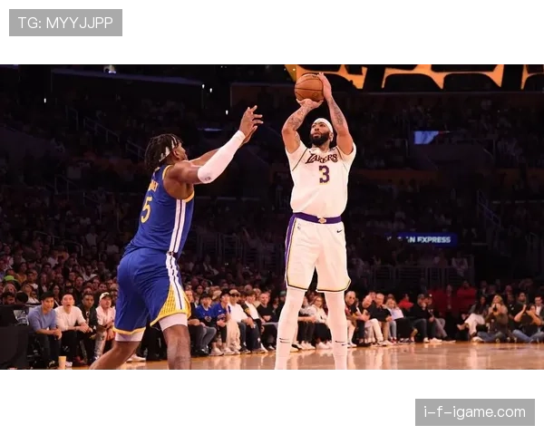 戴维斯技术全面提升,攻防两端助力球队竞争力稳步攀升 戴维斯技术全面提升,攻防两端助力球队竞争力稳步攀升