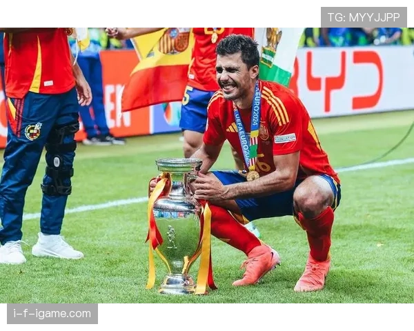 罗德里：2024金球奖得主暨曼城首位金球先生